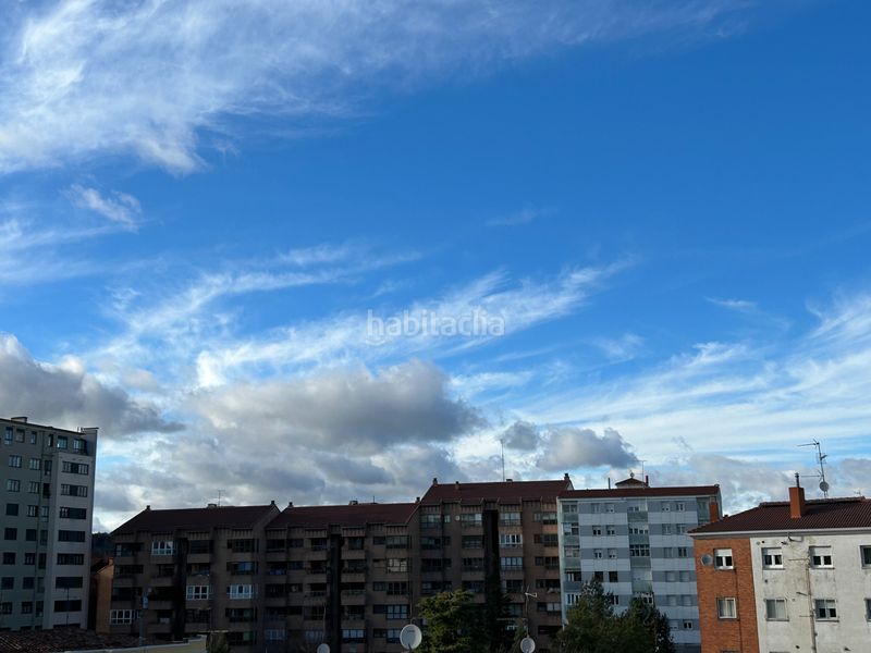 Foto 9218ef66-5b3b-4131-9904-31af5a7eee52. Piso en San Julián - Barriada de Cortes Burgos