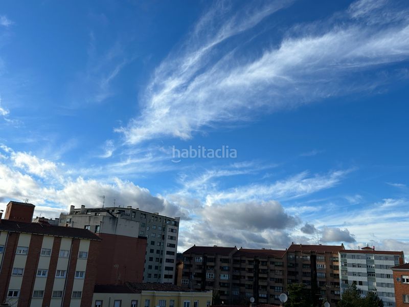 Foto 96e4518b-4c53-4603-9075-172a13f0e530. Piso en San Julián - Barriada de Cortes Burgos