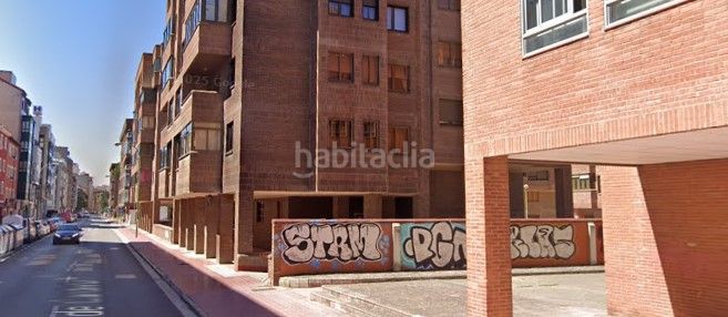 Foto 3ed031dd-f7ce-43ab-b487-9e4f41b51260. Aparcament cotxe a Santa Teresa - San Pedro Cardeña Burgos