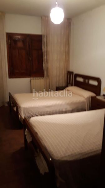 Foto 7a37f2eb-fb7b-4a5f-96fb-191d53d98031. Casa adossada a Covarrubias