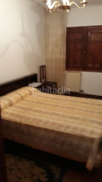 Foto b8cd08e1-799e-4ef5-81cb-0011fbb3c664. Casa adossada a Covarrubias