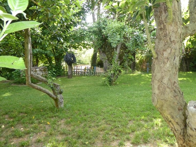Foto 0542444c-76c3-4407-9abc-e4ec1071baaa. Casa adossada amb xemeneia calefacció a Castrillo del Val