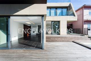 Maison  Avda. che guevara. A la vanguardia del diseño en santa cristina