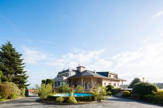 Casa en Bergondo. Gran casa con piscina en gandarío, bergondo