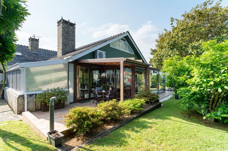 Foto 76cb0cca-cc01-40cc-8f8f-36e90629a88a. Casa con riscaldamento parcheggio piscina in Nós Oleiros