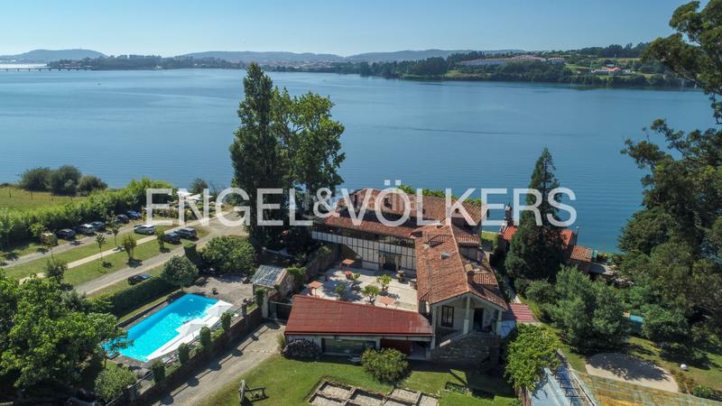 Foto acd8e793-31aa-4b0e-9347-6602d49362ab. Bauernhof mit heizung pool in Neda