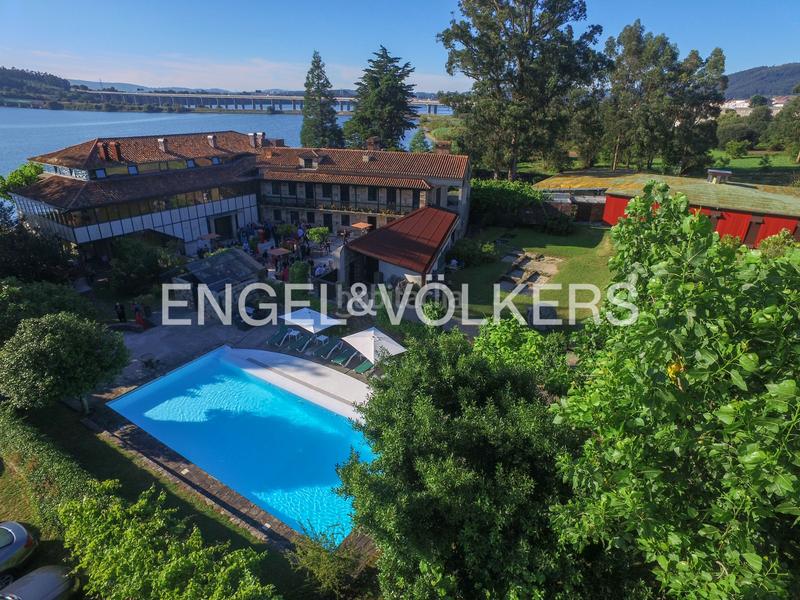 Foto fa6b2a26-b07b-48a6-b86e-e7087abfe976. Bauernhof mit heizung pool in Neda