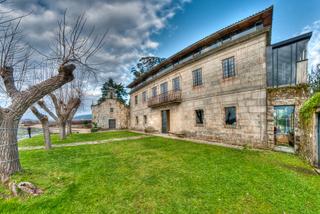 Masia  Lugar pazo merced. Exclusiva propiedad conocida como pazo de la merced