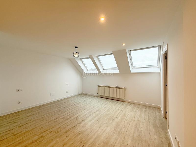 Foto 283e8a72-e51c-487f-9e53-0bfc2a14f2ec. Rent penthouse with heating parking in Riazor - Visma Coruña (A)
