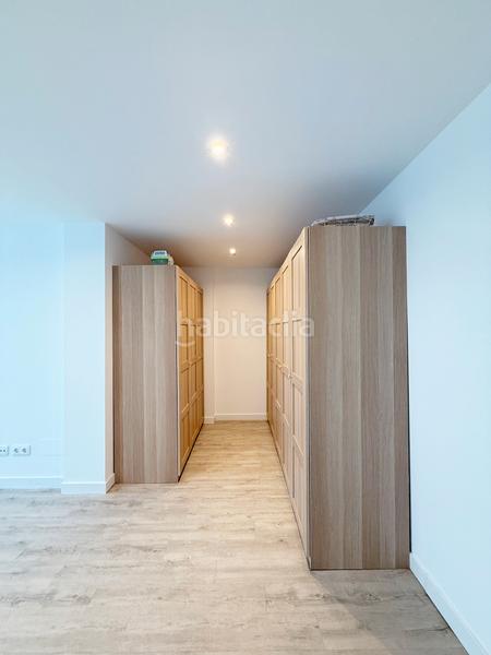 Foto 3b530505-4a0b-4ee0-b025-e2ddf7120ae8. Rent penthouse with heating parking in Riazor - Visma Coruña (A)