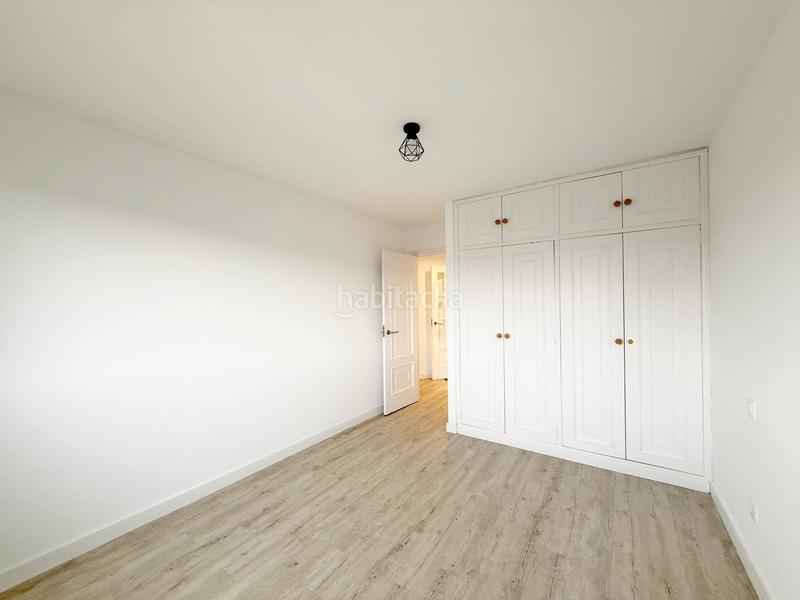 Foto 6b5c6497-2c1c-49a2-94ef-1d308faac4b2. Rent penthouse with heating parking in Riazor - Visma Coruña (A)