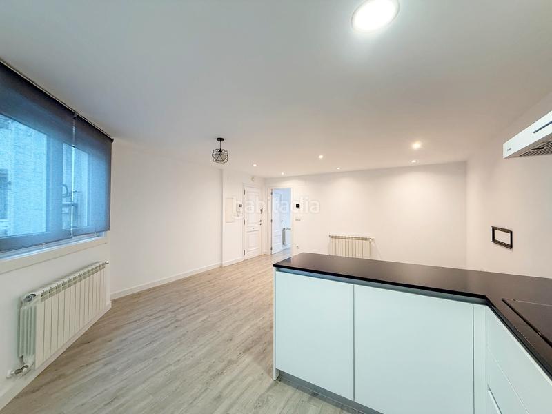 Foto dc26f6c4-8804-4e27-82ef-5990d95b1eab. Rent penthouse with heating parking in Riazor - Visma Coruña (A)