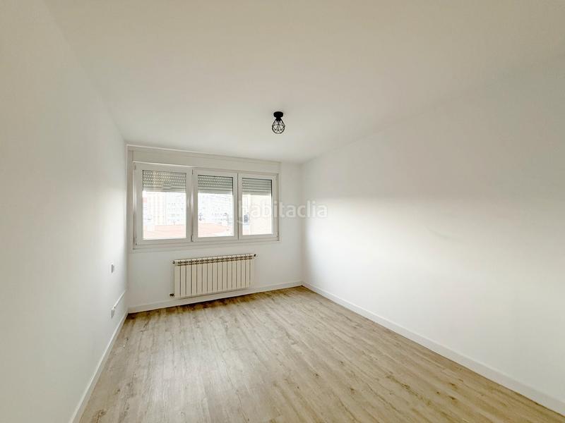Foto f65cfd8c-d23f-4cc4-9f94-213520ee2d82. Rent penthouse with heating parking in Riazor - Visma Coruña (A)