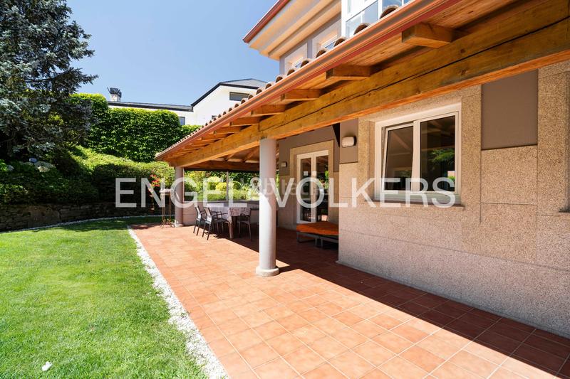 Foto 090a135b-6e1f-4d48-9e65-7720fe8f5af1. Casa amb calefacció aparcament piscina a Elviña - A Zapateira Coruña (A)