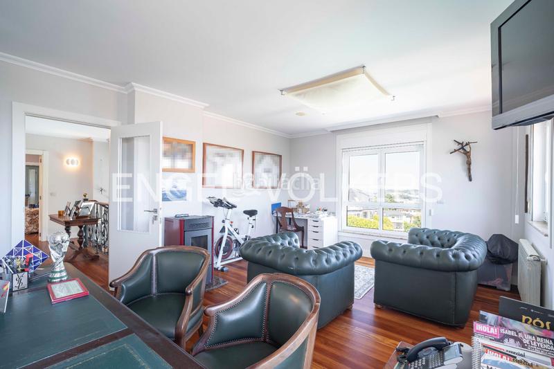 Foto 340b7669-19cf-4503-8c0c-a73c3be99eed. Casa amb calefacció aparcament piscina a Elviña - A Zapateira Coruña (A)