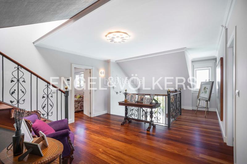 Foto 371cd086-1720-45bb-b45d-540ff08edb6b. Casa amb calefacció aparcament piscina a Elviña - A Zapateira Coruña (A)