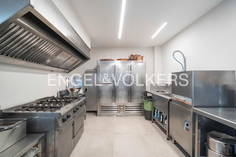 Foto 4152a394-b76b-48ee-91ce-f8030fb523d7. Casa amb calefacció aparcament piscina a Elviña - A Zapateira Coruña (A)