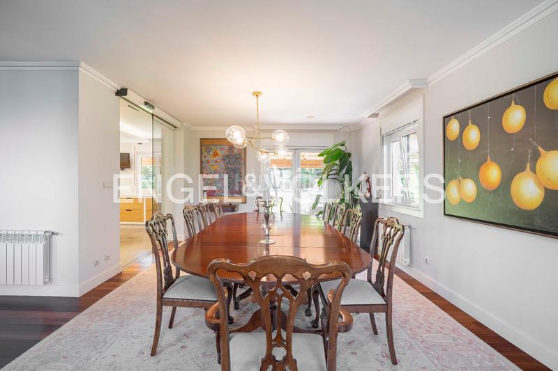 Foto 4554fc92-9afc-4b55-b2c8-5dcaff9e441c. Casa amb calefacció aparcament piscina a Elviña - A Zapateira Coruña (A)