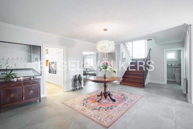 Foto 6055ff8a-42ee-4a73-9583-1978cc4eb3a1. Casa amb calefacció aparcament piscina a Elviña - A Zapateira Coruña (A)