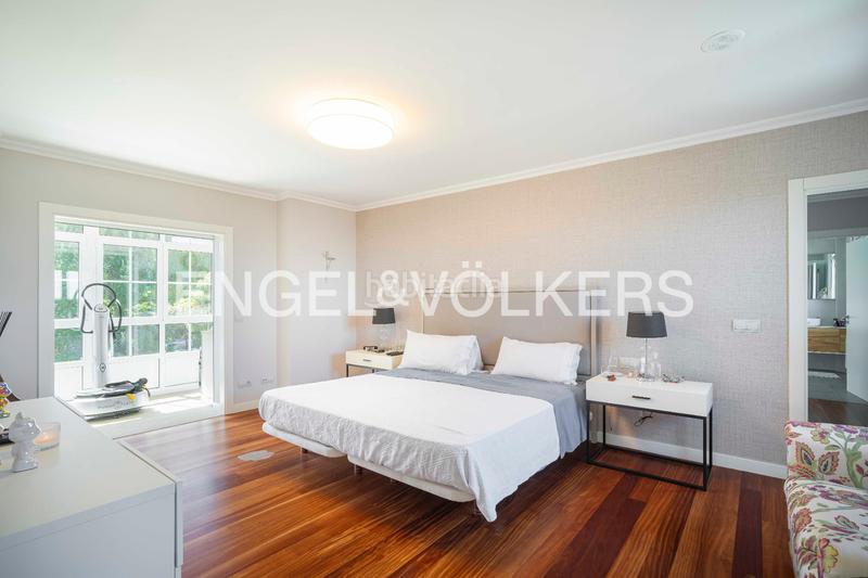 Foto 9963cf5a-1e12-4bd5-9b7f-45330177af6e. Casa amb calefacció aparcament piscina a Elviña - A Zapateira Coruña (A)