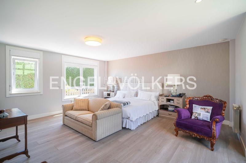 Foto 9e7ee72d-3b90-49e4-ad8b-69263174c25d. Casa amb calefacció aparcament piscina a Elviña - A Zapateira Coruña (A)