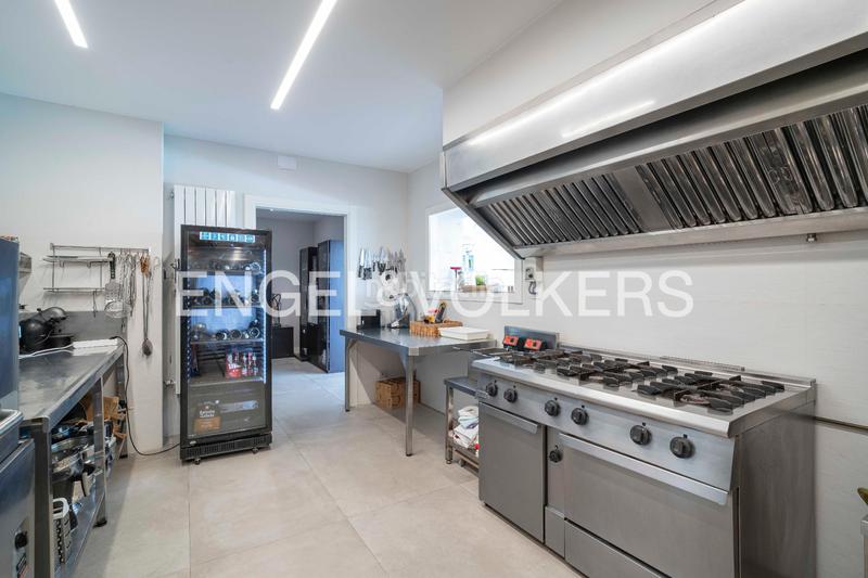 Foto f45b36a8-0c28-4f37-9066-d14f71ba9422. Casa amb calefacció aparcament piscina a Elviña - A Zapateira Coruña (A)