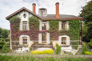 Maison à Bergondo. Espectacular pazo a lagoa, en gandarío