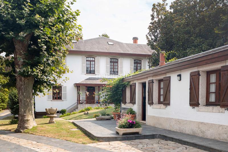 Foto ba8a5b3e-e0c3-4d45-8a06-d16189e067ed. Casa espectacular pazo a lagoa, en gandarío en Bergondo