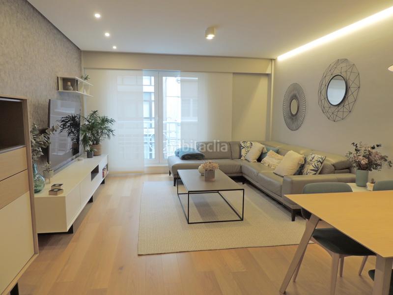 Foto 6615fdee-4fe3-4749-b6c1-bfec6aad82c6. Location appartement avec chauffage parking dans San Pablo - Juan Flórez Coruña (A)