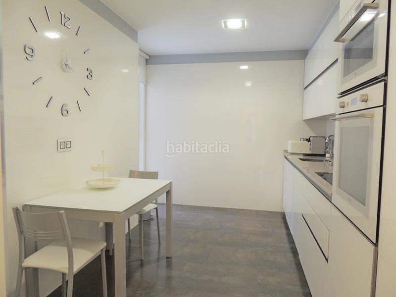 Foto cf2083ae-0203-4e9b-814a-6584784df788. Location appartement avec chauffage parking dans San Pablo - Juan Flórez Coruña (A)