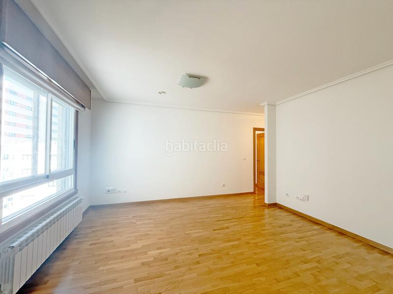 Foto 6f32a4fe-995a-495e-a5f9-e6b1256a8938. Location appartement avec chauffage parking dans San Pablo - Juan Flórez Coruña (A)