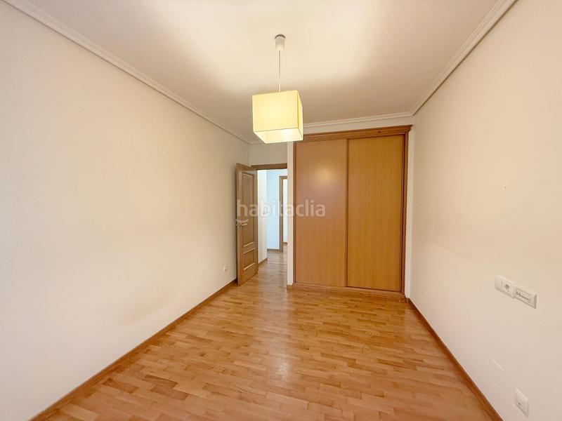 Foto b2ece9bb-3623-4309-8d0e-51f2ce9c8c3d. Location appartement avec chauffage parking dans San Pablo - Juan Flórez Coruña (A)
