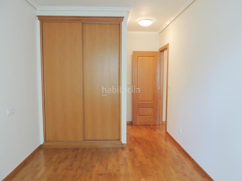 Foto e42dcf1b-dc0a-467a-9c01-51b45412a790. Location appartement avec chauffage parking dans San Pablo - Juan Flórez Coruña (A)
