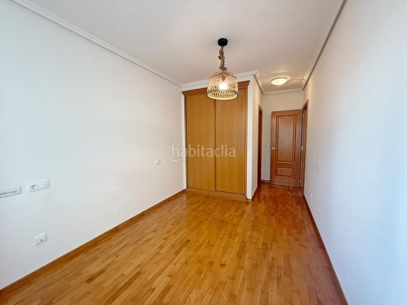 Foto fd29bd79-8f6c-4de1-8349-2240d3951b68. Location appartement avec chauffage parking dans San Pablo - Juan Flórez Coruña (A)