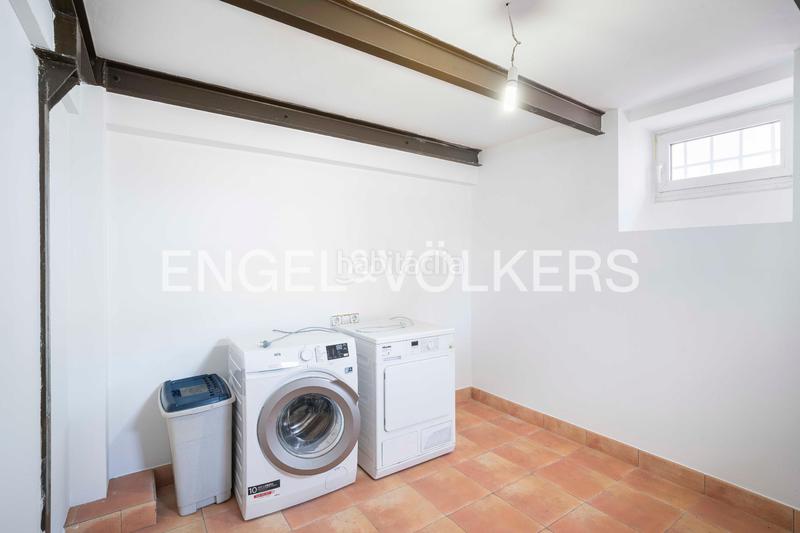 Foto 2fbccaa9-fa3a-4d04-b46f-0569fc7639eb. Casa amb calefacció aparcament a Eirís Coruña (A)