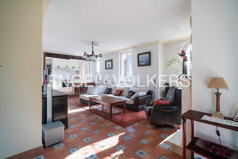 Foto 49c6d20a-efa9-4ae3-b7ff-108957895eb8. Casa amb calefacció aparcament a Eirís Coruña (A)