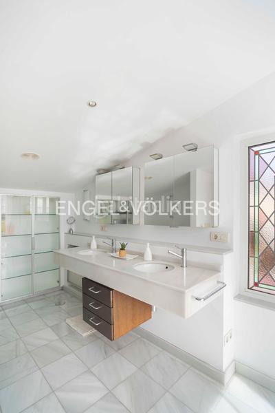 Foto 534bbc10-21cb-400f-a4fe-8eed5ed66fbc. Casa amb calefacció aparcament a Eirís Coruña (A)