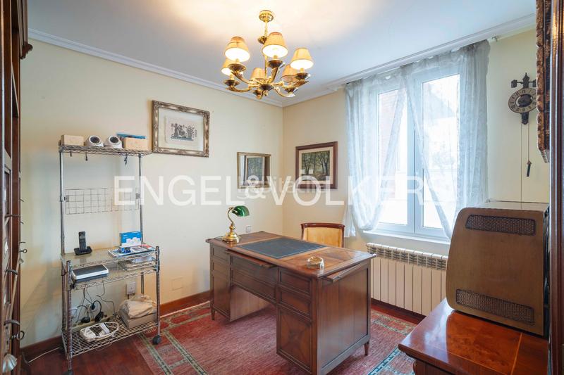 Foto 5959c81c-975f-407a-8ece-6901e34d4680. Casa amb calefacció aparcament a Eirís Coruña (A)