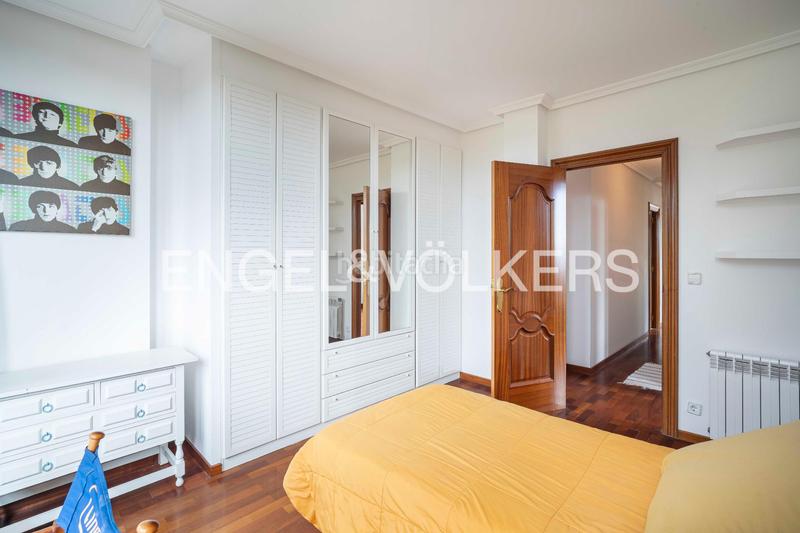 Foto bbdfe4d4-6fed-4315-8a05-909173ae0787. Casa amb calefacció aparcament a Eirís Coruña (A)