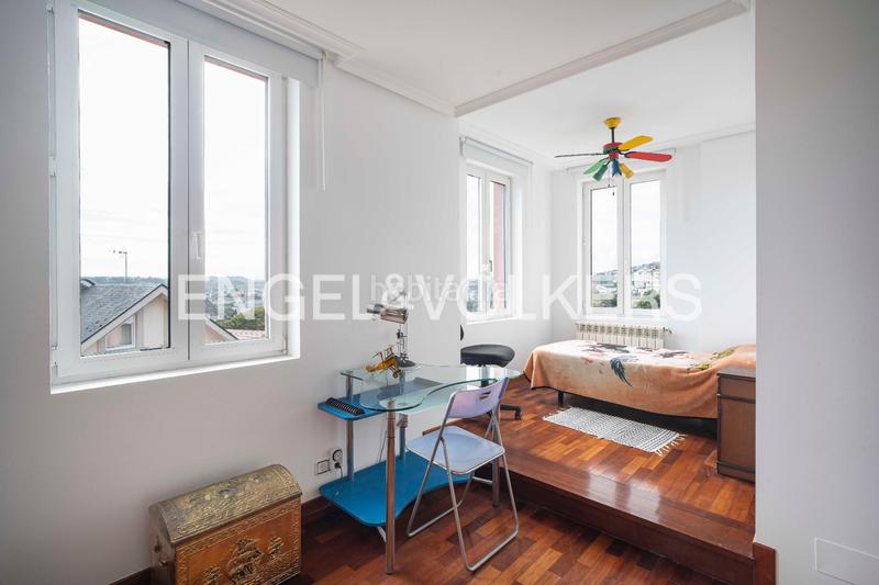 Foto dad4927e-095b-46d5-9fb3-6f723e6841d3. Casa amb calefacció aparcament a Eirís Coruña (A)