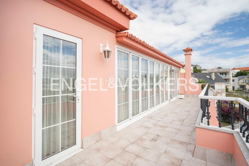 Foto dc7a1289-751f-41a1-8c2d-bdccd09969db. Casa amb calefacció aparcament a Eirís Coruña (A)