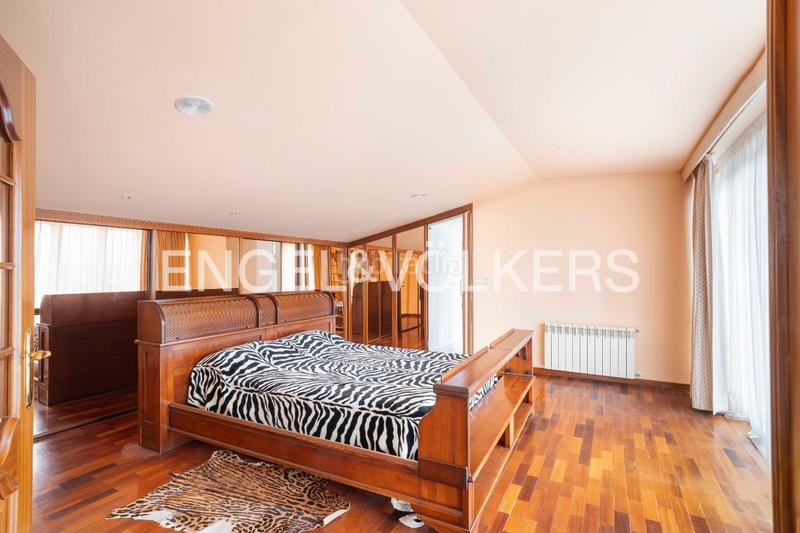 Foto e417cfb2-9a2d-45df-bf07-87812ecc947f. Casa amb calefacció aparcament a Eirís Coruña (A)