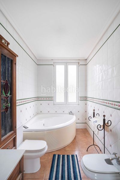 Foto 7bd1b01c-59ab-4e5e-a483-b53a532c28d0. Casa con riscaldamento parcheggio in Eirís Coruña (A)