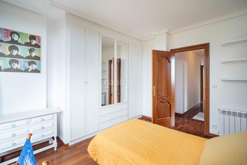 Foto ffb1dd65-5225-4a3a-84ca-671603651e67. Casa con riscaldamento parcheggio in Eirís Coruña (A)