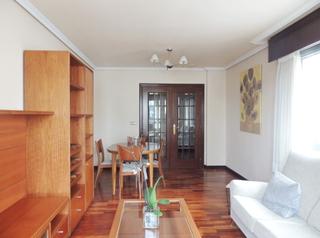 Location Appartement à Paseo de los Puentes - Santa Margarita. Confortable piso amueblado con garaje y trastero