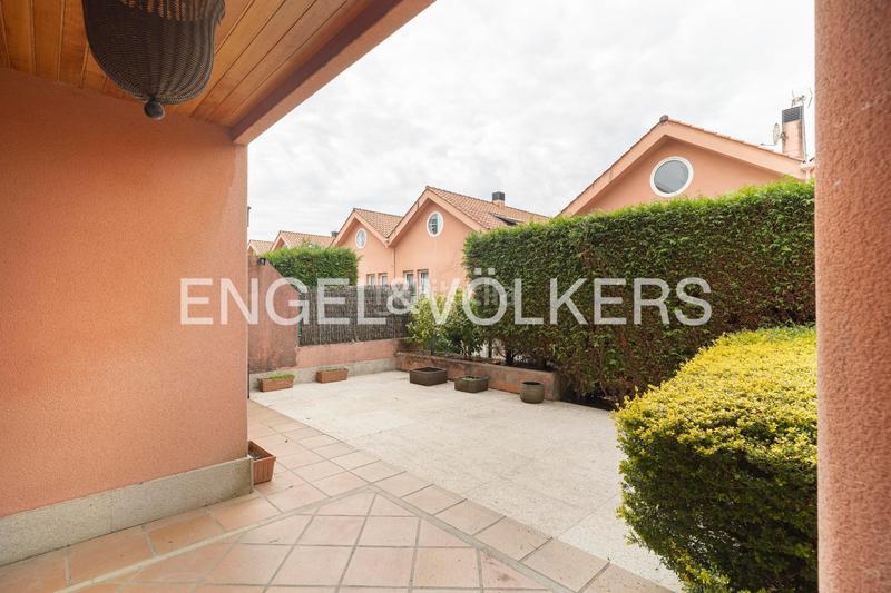 Foto 3c832e74-b71b-4a0e-b8cf-afbe2e94e168. Semi detached house with heating parking pool in Liáns Oleiros