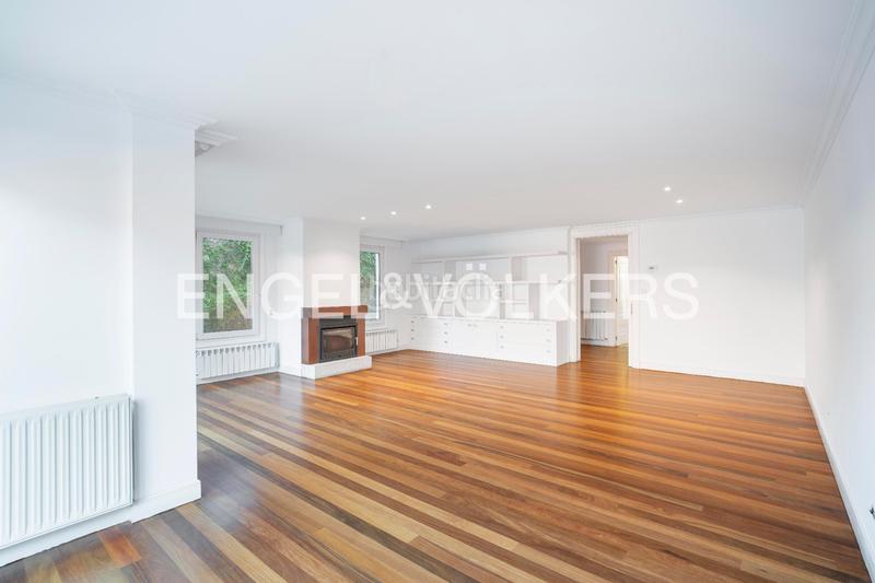 Foto 6dfeb64f-54a4-4ebd-96ae-d9ecf72586dc. Semi detached house with heating parking pool in Liáns Oleiros