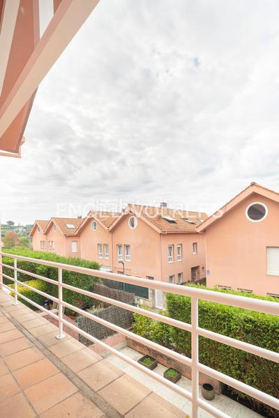 Foto 919411cf-8e6e-477c-b29e-59c74e226b3d. Semi detached house with heating parking pool in Liáns Oleiros