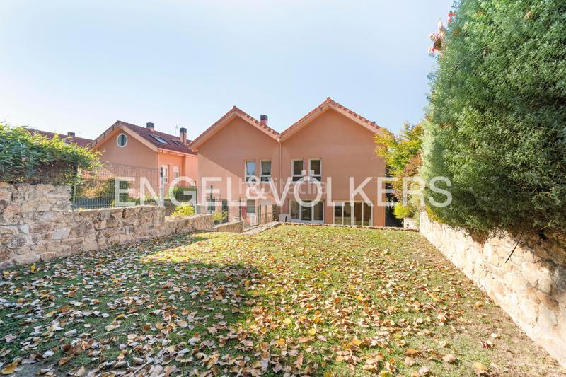 Foto bfe13b20-c336-4853-9794-af75dec39464. Semi detached house with heating parking pool in Liáns Oleiros