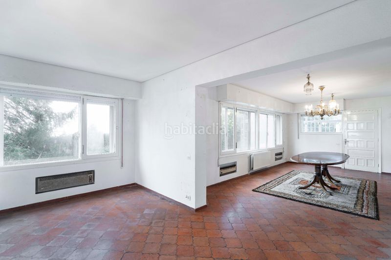 Foto f84c915e-a25b-4ba9-b02e-ad114f8fbdc4. Casa con riscaldamento parcheggio piscina in Elviña - A Zapateira Coruña (A)